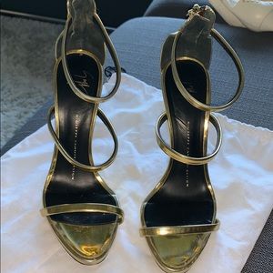 Giuseppe Zanotti gold heels